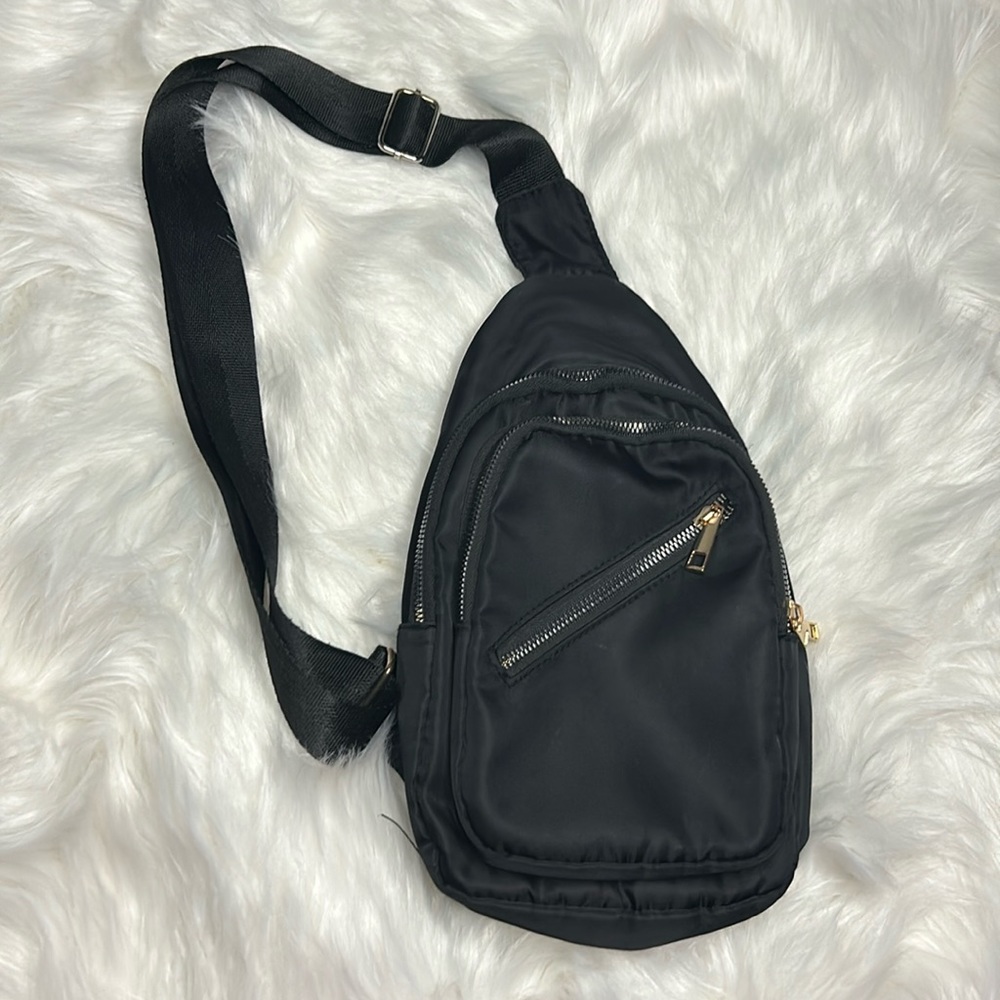 Black crossbody purse